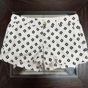 *OLD NAVY* White x Black Diamond Pattern Shorts w/ Pockets Size 8